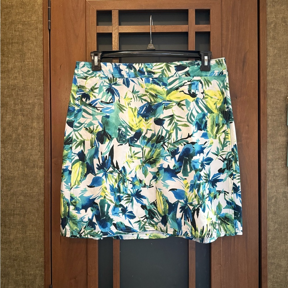 NWOT Ripskirt Hawaii Length 2 Large